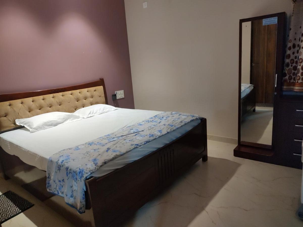 Manasvi Lägenhet Mangalore Exteriör bild